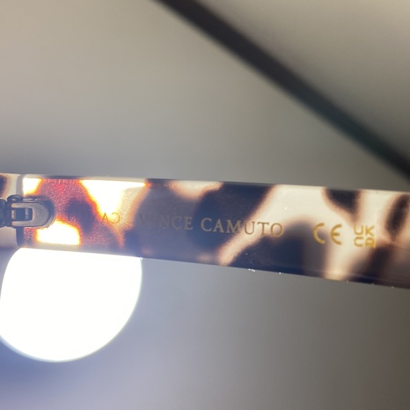 Vince Camuto leopard print sunglasses 100% UV absorptive - Picture 11 of 11